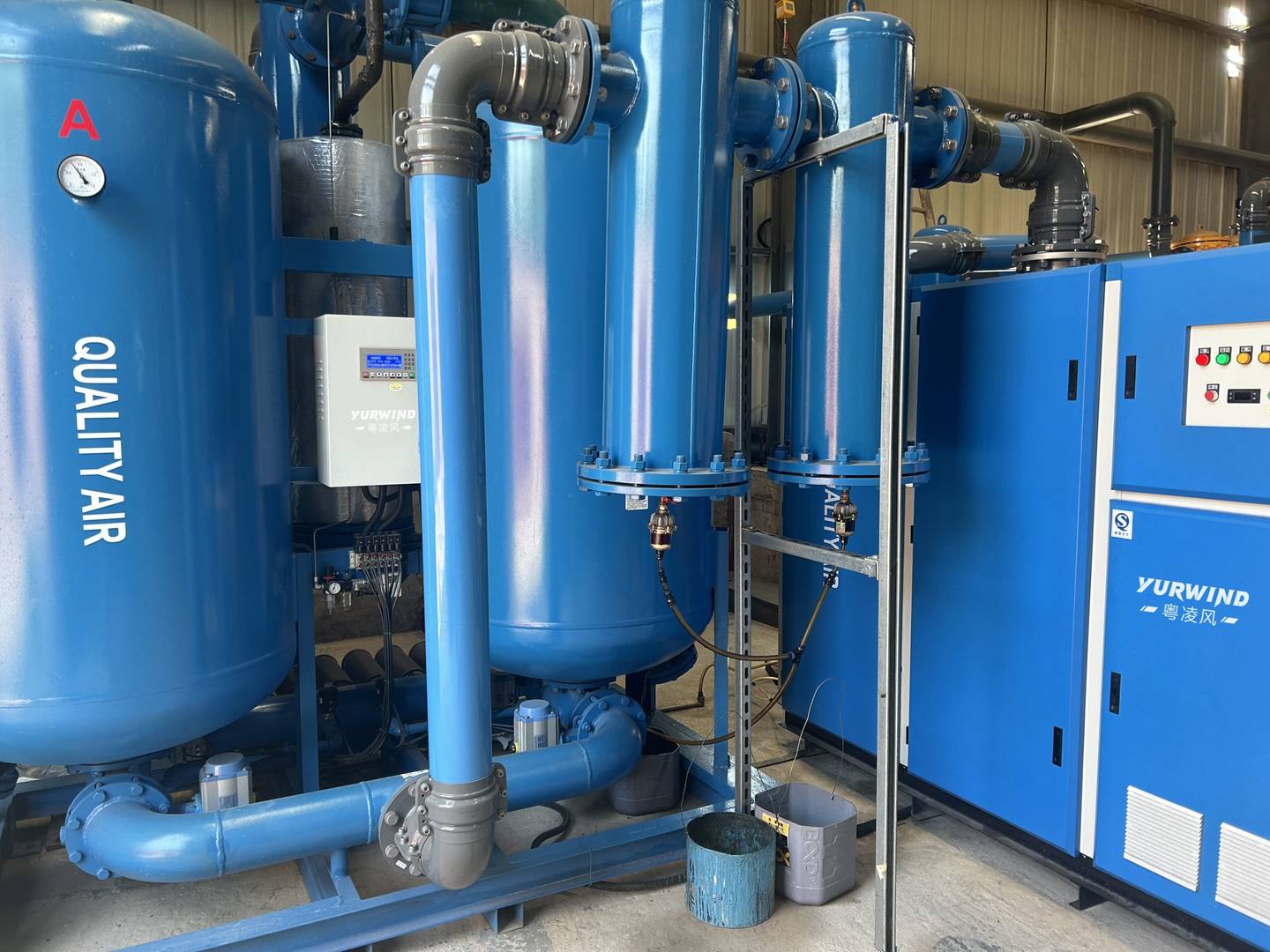 YURWIND Refrigerated Dryer & Desiccant Dryer System in Electronics Manufacturing - YURWIND